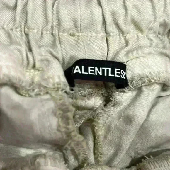 Talentless khaki pants - Picture 3 of 7